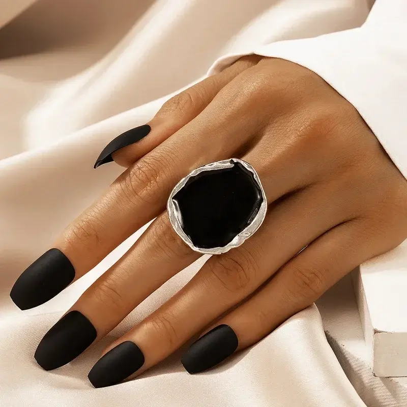 Thumbnail: Classic Simple Geometry Square Black Enamel Stud Earrings for Women Charm Party 