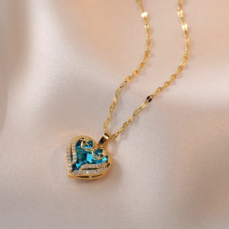 Thumbnail: Fashionable and Luxurious Peach Heart Pearl Oyster Necklace, Personalized and Ve