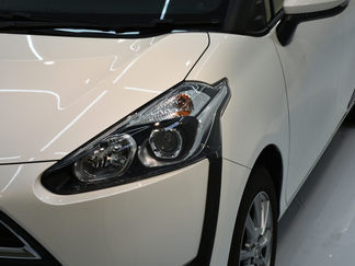 トヨタ シエンタ ライト研磨+Ochrona施工