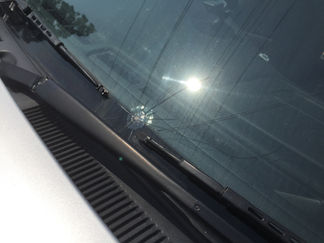 日産ブルーバード フロントガラス交換