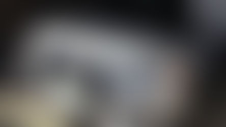 横手市《出張》アウディA4クワトロ、純正フロントガラス交換。