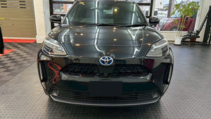 ヤリスクロス フロントガラス交換(純正品)