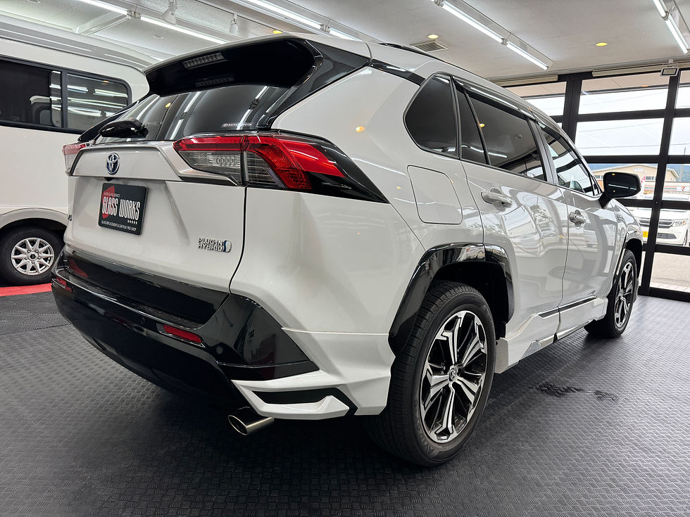 トヨタRAV4断熱スモークフィルムシルフィードSC7003