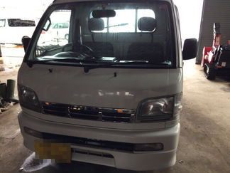 羽後町《出張》ハイゼットトラック、グッドプライスフロントガラス交換。S210P