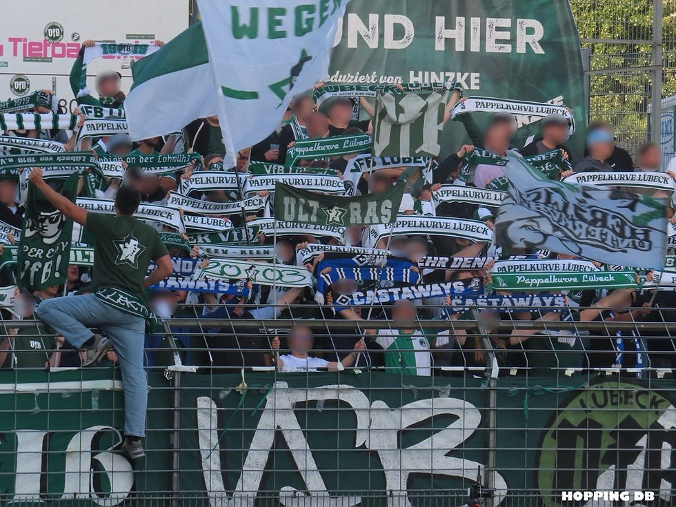 Ultra Kollektiv Lübeck in Block F2 der Lohmühle