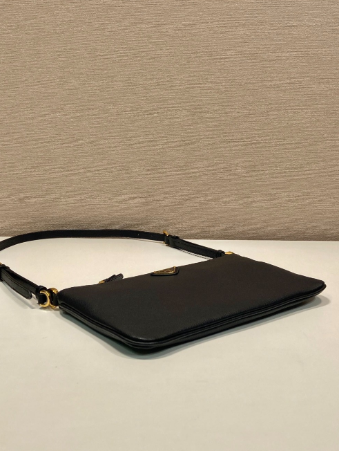 섬네일: 리나일론 파우치 1NE545