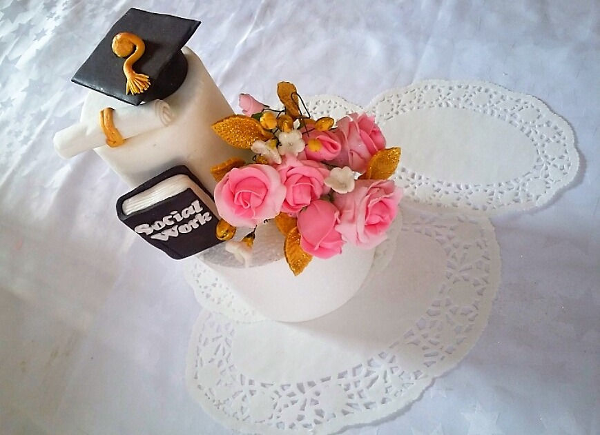 Graduation%20set%20-%20cap%20book%20flow