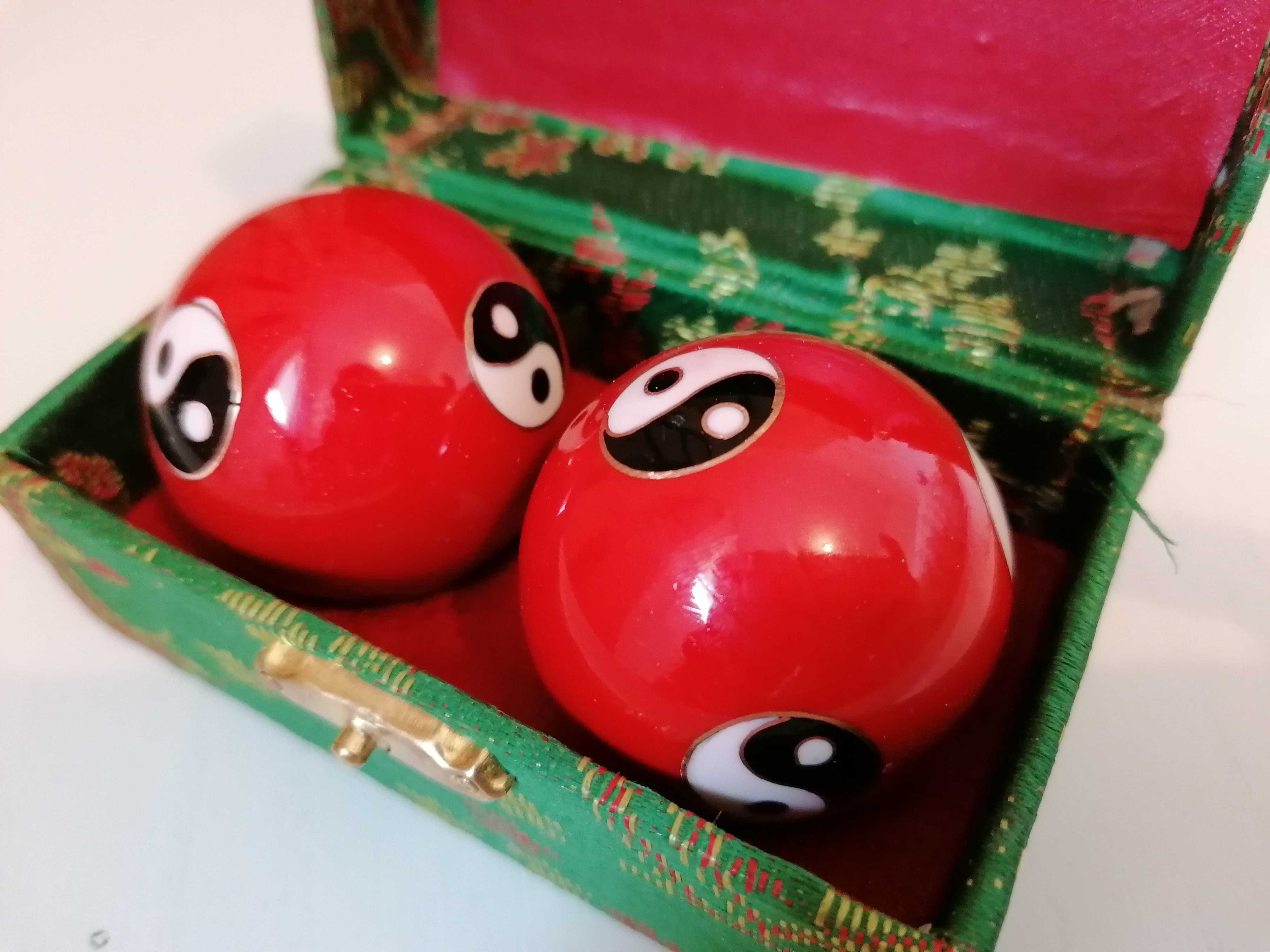 Boules de santé Qi Gong rouges