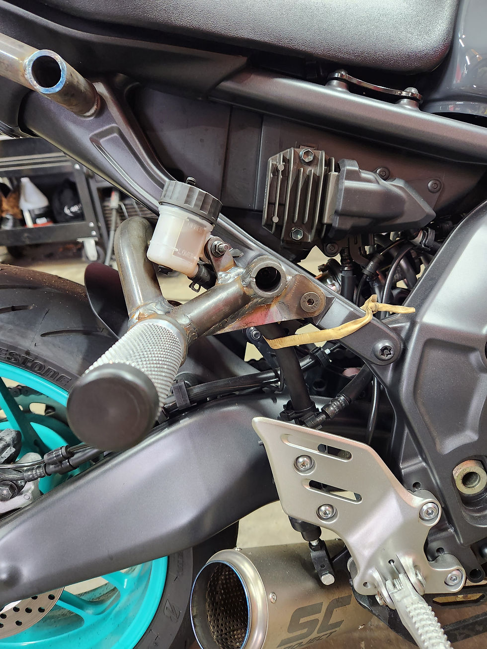 21 - 23 MT09 Subcage