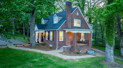 FOR SALE - 625 4th Street Drive NW, Hickory, NC 28601