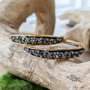 Rare Mid-Victorian 18kt Yellow Gold Blue Enamel and Rose cut Diamond Matching Marriage Bangles