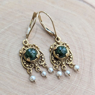 14kt Yellow Gold Nephrite and Cultured Pearl Dangle Earrings