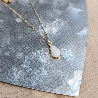 14kt Yellow Gold Pear-shaped Opal Pendant with 14kt Yellow Gold 16" Chain