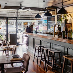 TWE-Wine-Larder-Bistro-07-1100x550-c-center.jpeg