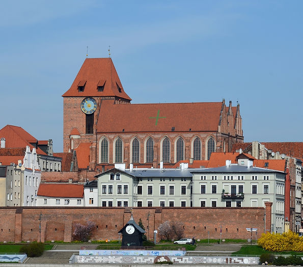 Toruń,_kościół_św._Janów_(dzień).jpg