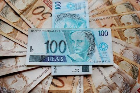 restrição orçamentária