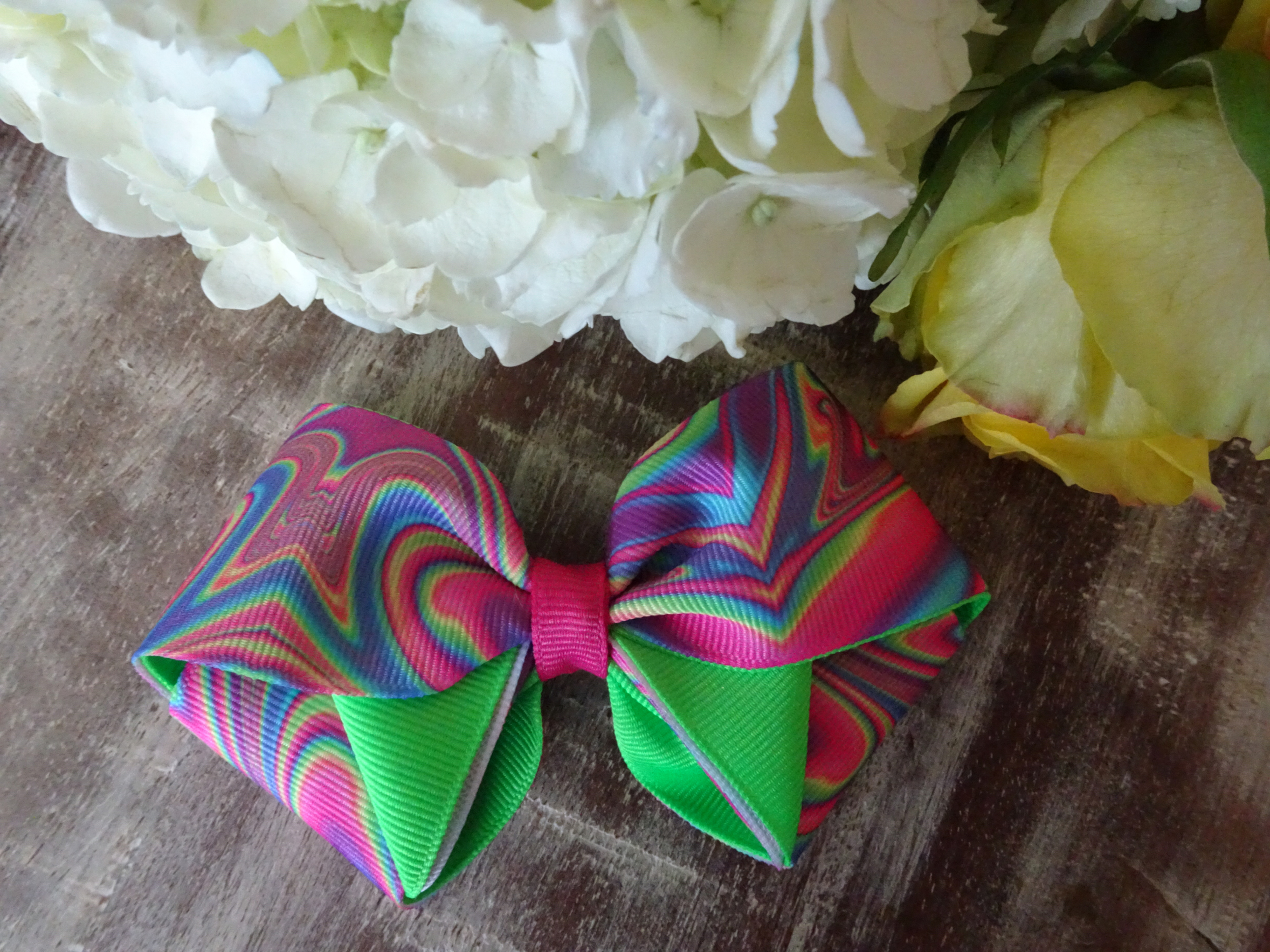GabyAnalia Bow Neon and Neon Green