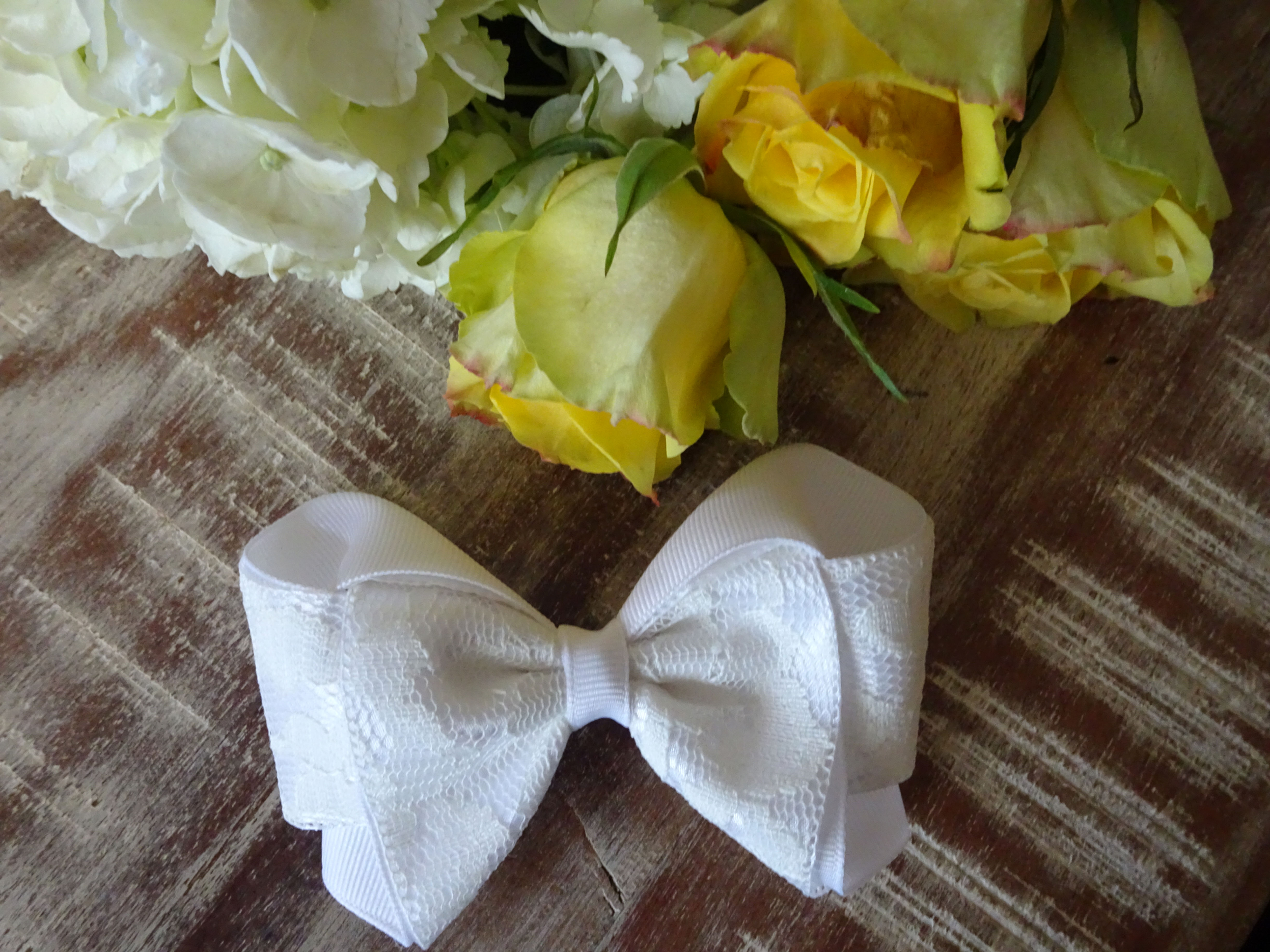 GabyAnalia Bow White Lace