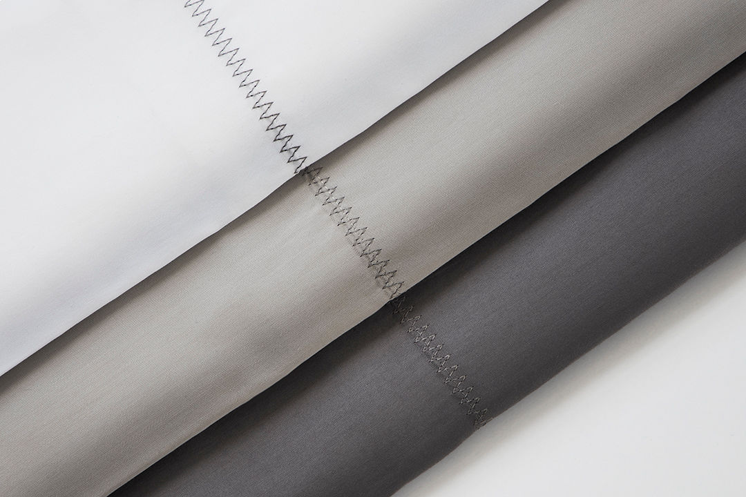 6 - piece Zig-Zag Stitched Hemmed Sheet Set