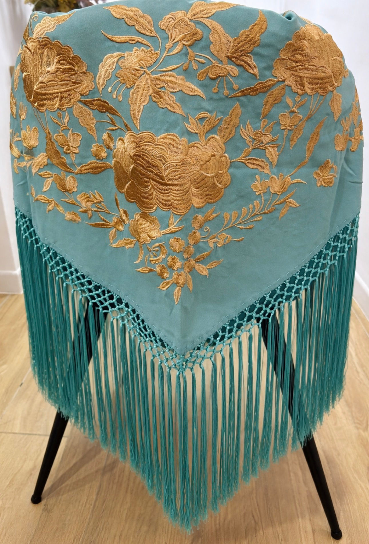 MANTONCILLO SEVILLA VERDE Y DORADO