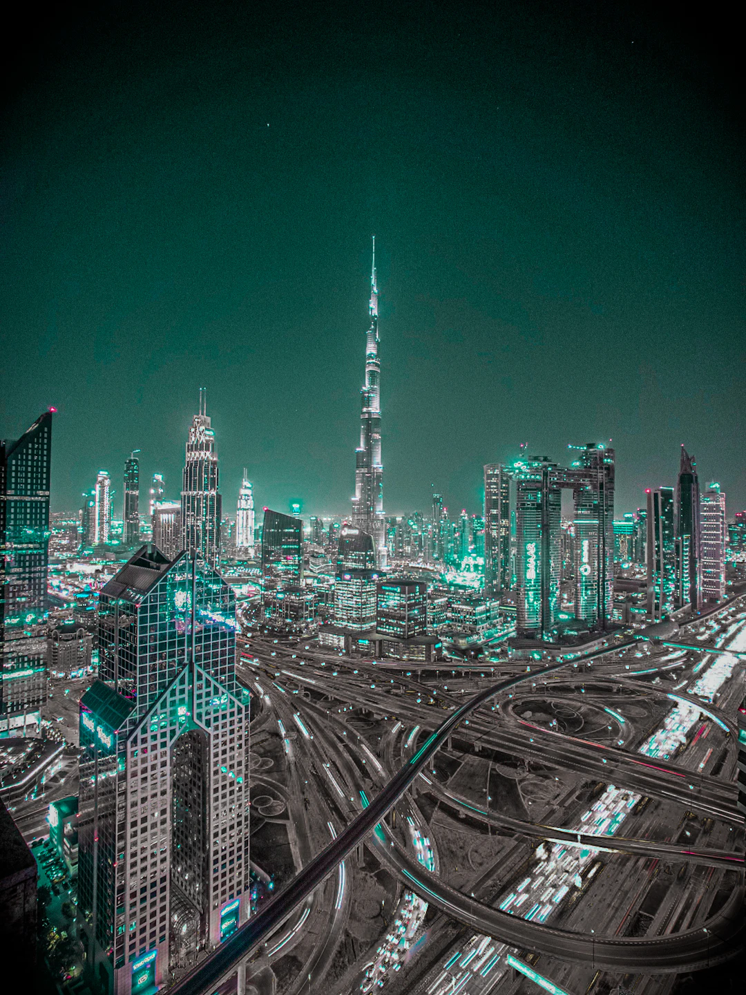 Collaborating with Other Creatives: Building Networks in Dubai