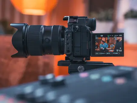 Mastering Interview Techniques for Video Production: Insider Tips from a Freelance Videographer in Dubai