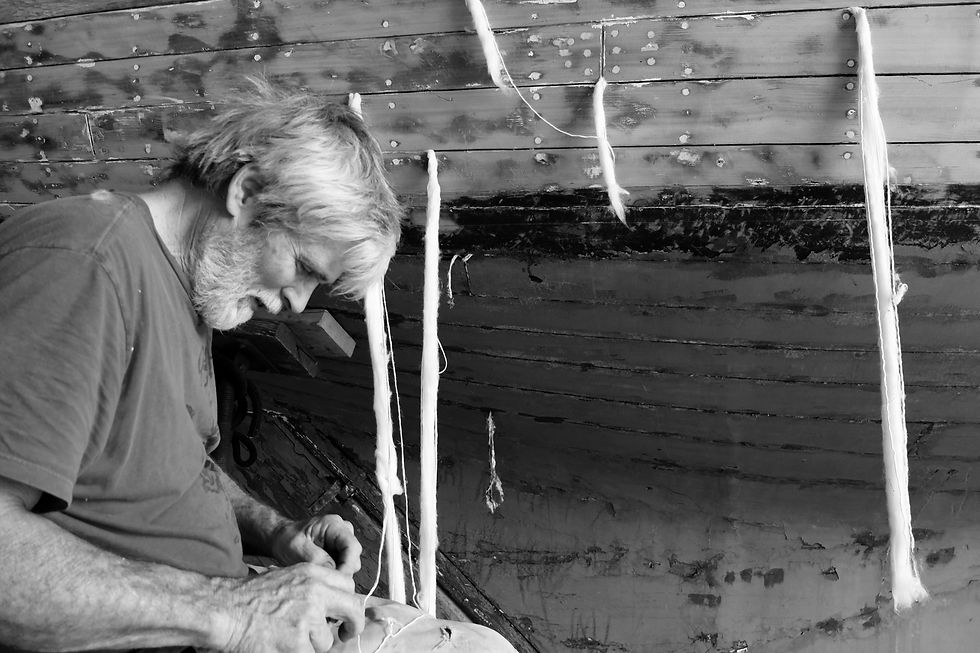 Caulking seams on a s boat