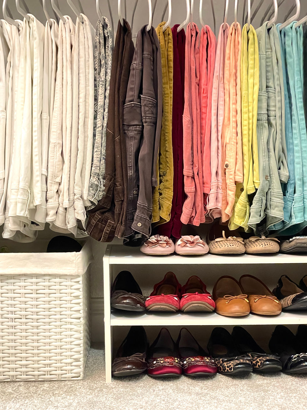 Boutique closet styling and organizing tips
