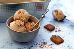 ob_882cd6_ob-f463cd-glace-speculoos-sorbetiere