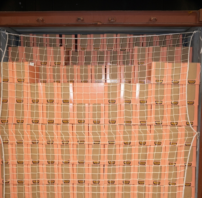 Filet anti-chute aux portes du conteneur 
