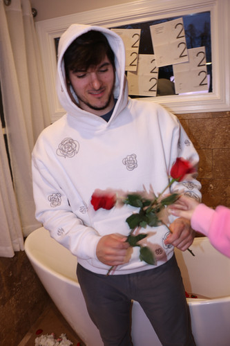 Thornzzz Hoodie White | emrzzz
