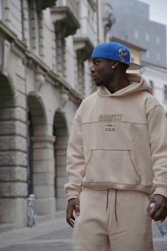 Threadzzz Hoodie Tan/Brown | emrzzz