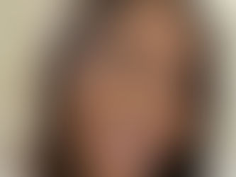 Karyn, founder of Brilliant Brain, smiling warmly — offering supportive and personalised dyslexia guidance.