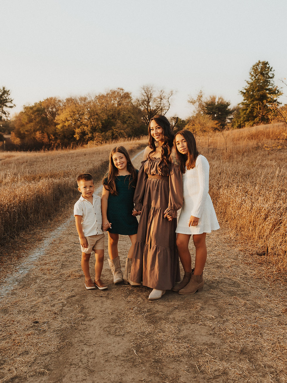 Fall Family Photo Session at Pioneers Park _ Wallace & Sage Photo