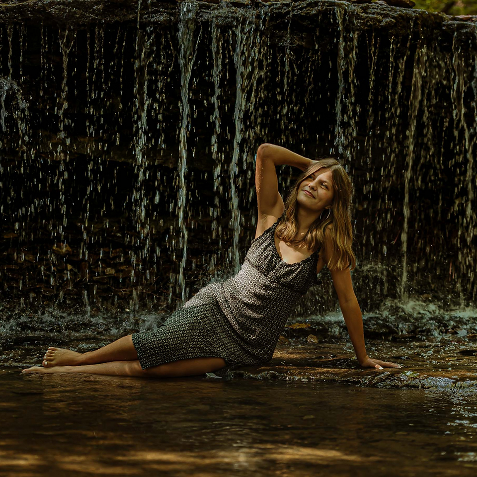 Omaha and Lincoln Nebraska Senior Photographer; Waterfall photographer in Nebraska