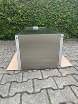Briefkasten mit Paketbox (Paketbriefkasten) von der Unterseite