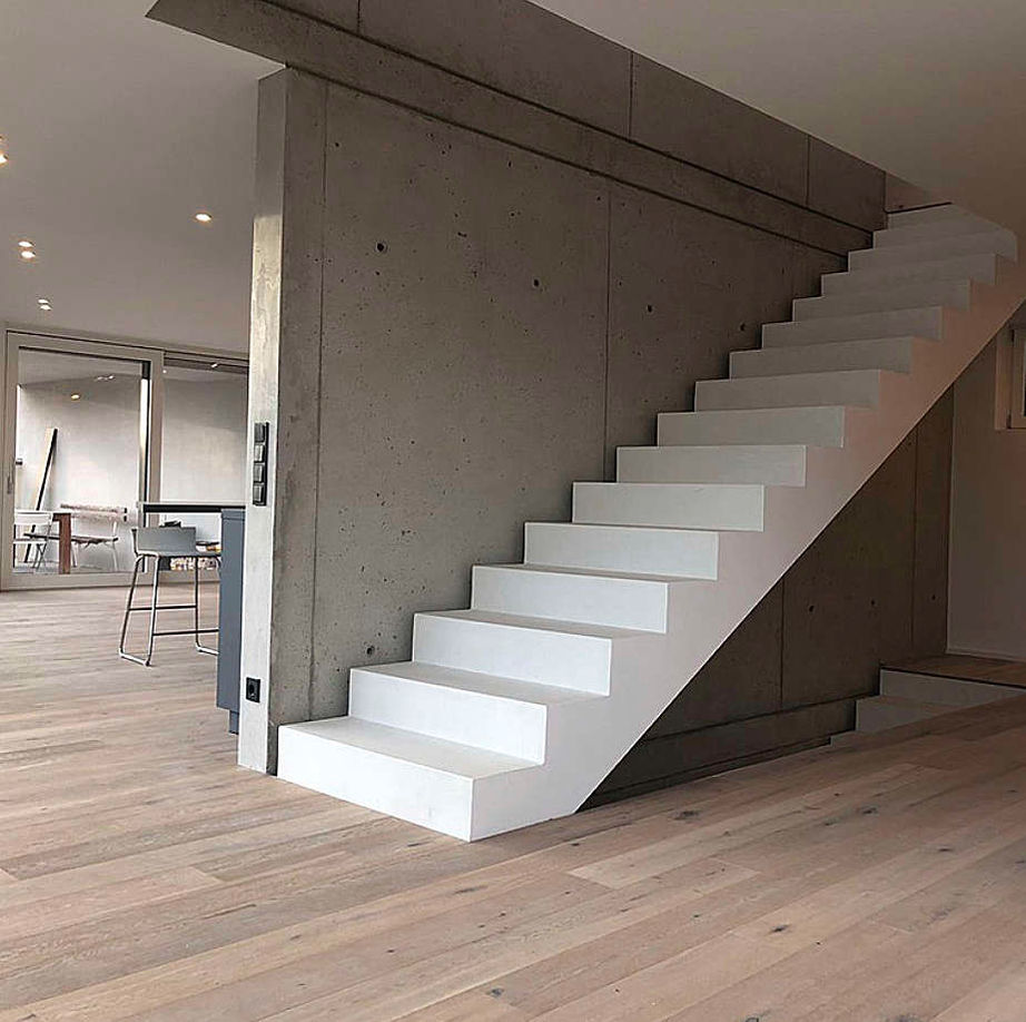 Treppe_weiß.jpg