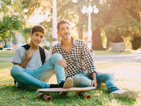 Seu filho adolescente trocou os amigos pelo quarto fechado — e agora?