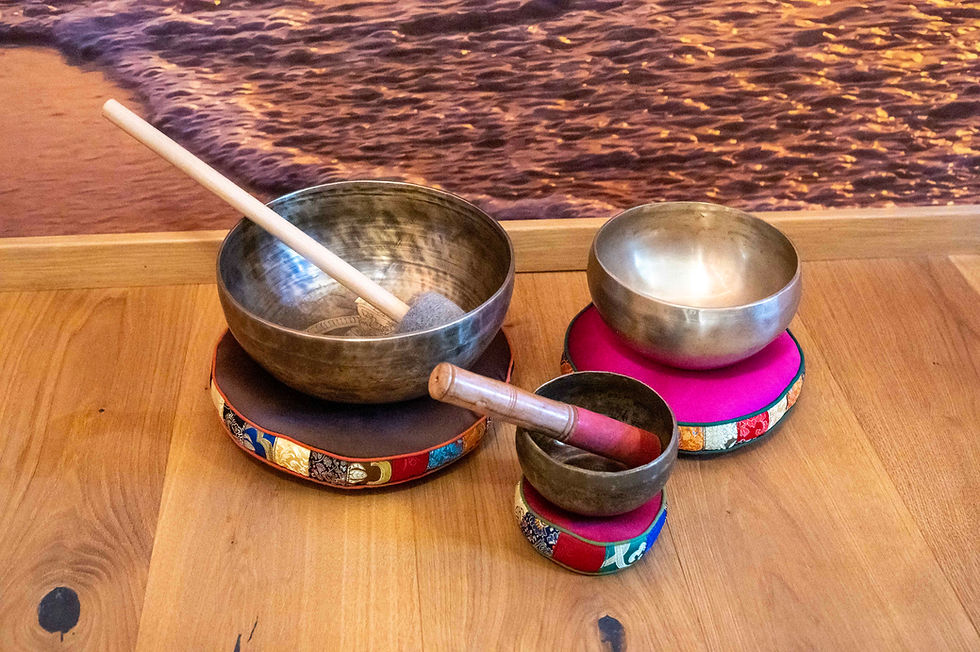 Klangmassage - Ein sanfter Klang erfüllt den Raum und berührt die Seele!