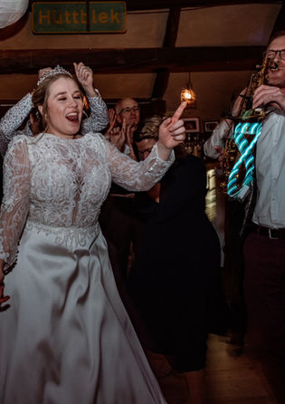 Saxophonist Lars Joachim, Hochzeitsparty mit DJ nahe Hamburg (Foto: Felix Hähnel / https://www.instagram.com/kurtsmomente)