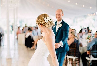 Bride & Groom first dance