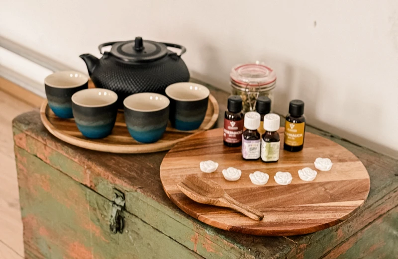 essential oil and tea set