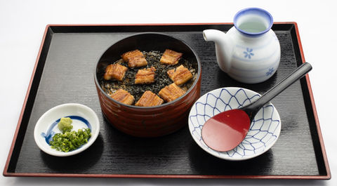 うなぎの様々な味の移ろいを楽しめるうなぎまぶし、ひつまぶしは花菱にて