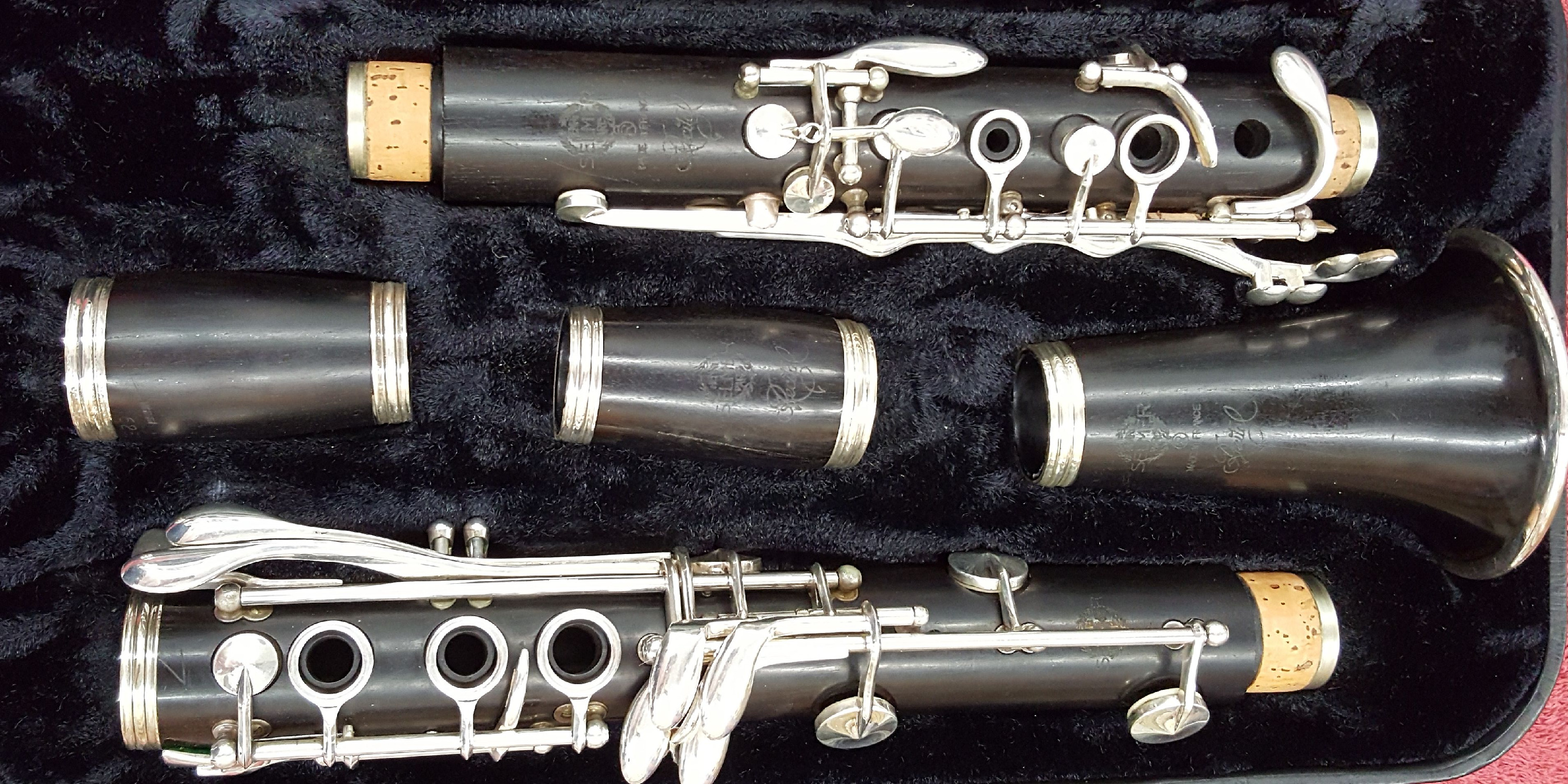 Selmer Recital Bb Clarinet with 2 Ba
