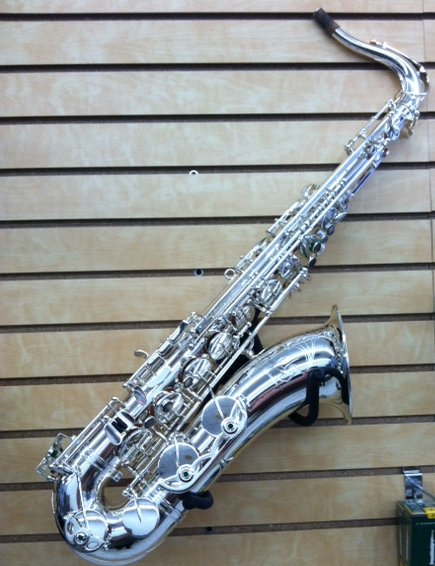 Oleg silver tenor sax