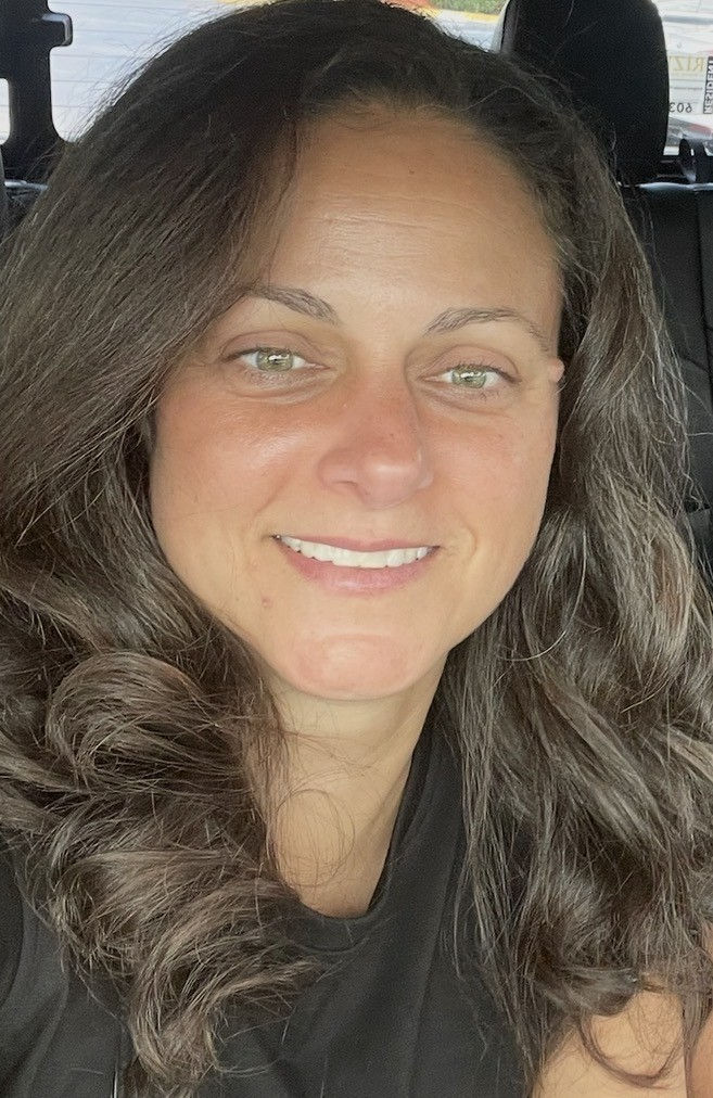 CHRISTINE HEADSHOT.jpg