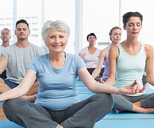 Yoga-Klasse für Jung und Alt