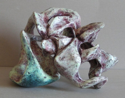 Himera 18 este o sculptura inclusa în secțiunea Himere, parte a capitolului Sculpturi prezentat în cadrul galeriei de arta online Liviu Bora