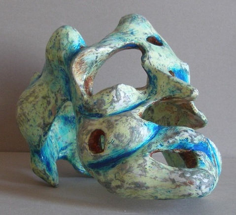 Himera 14 este o sculptura inclusa în secțiunea Himere, parte a capitolului Sculpturi prezentat în cadrul galeriei de arta online Liviu Bora