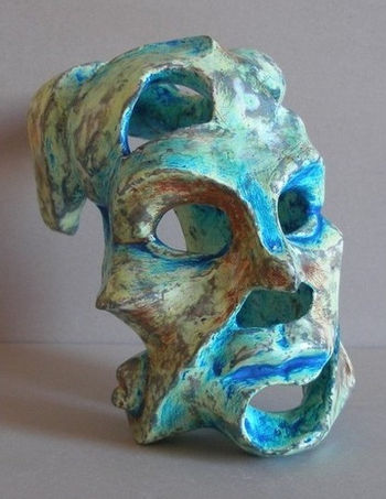  Himera 1 este o sculptura inclusa în secțiunea Himere, parte a capitolului Sculpturi prezentat în cadrul galeriei de arta online Liviu Bora